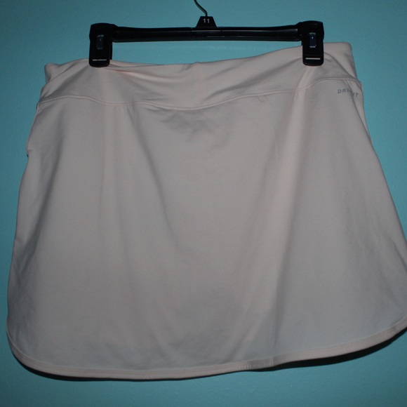 Nike Skirt - Picture 3 of 4